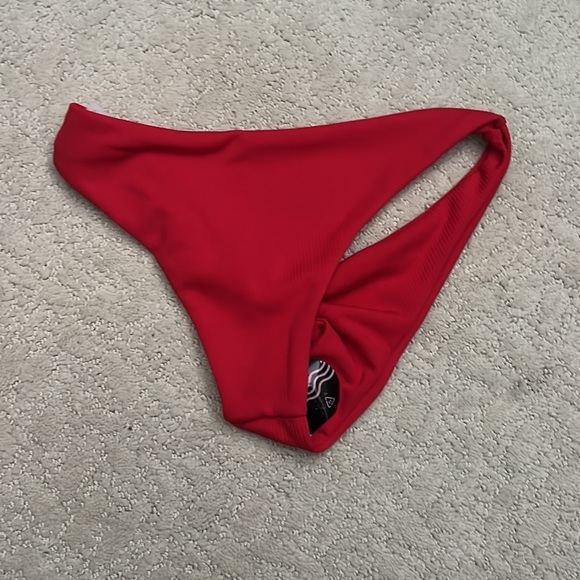 Red Ribbed Bikini - Picture 4 of 5